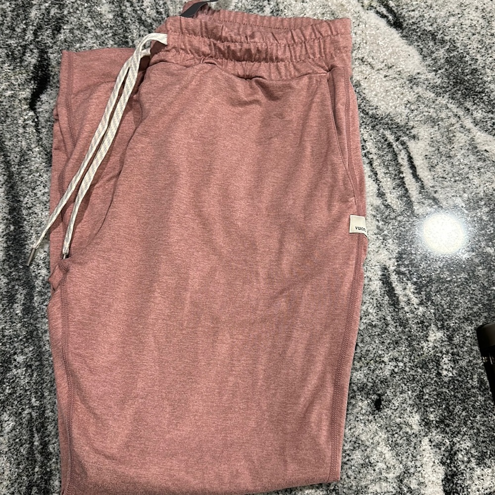 Vuori Performance joggers